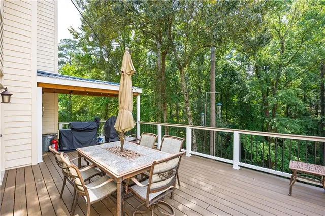 a view of a street with a yard