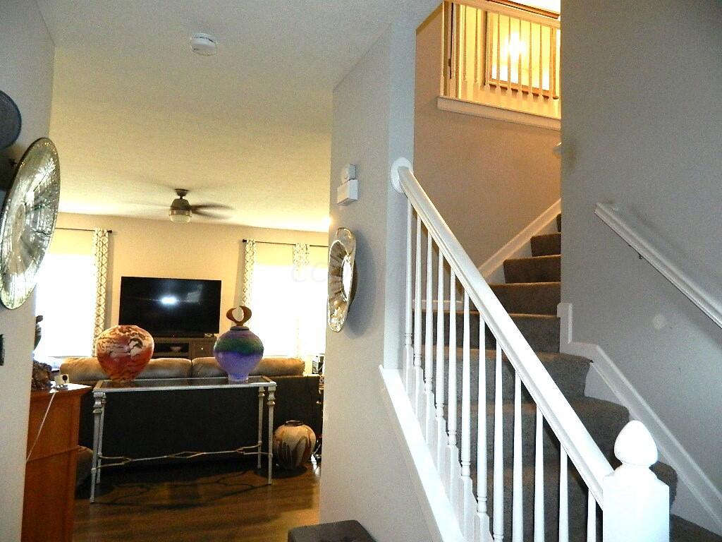 297 Riverside Drive Orient, OH 43146 - Photo 12 of 21 Entry