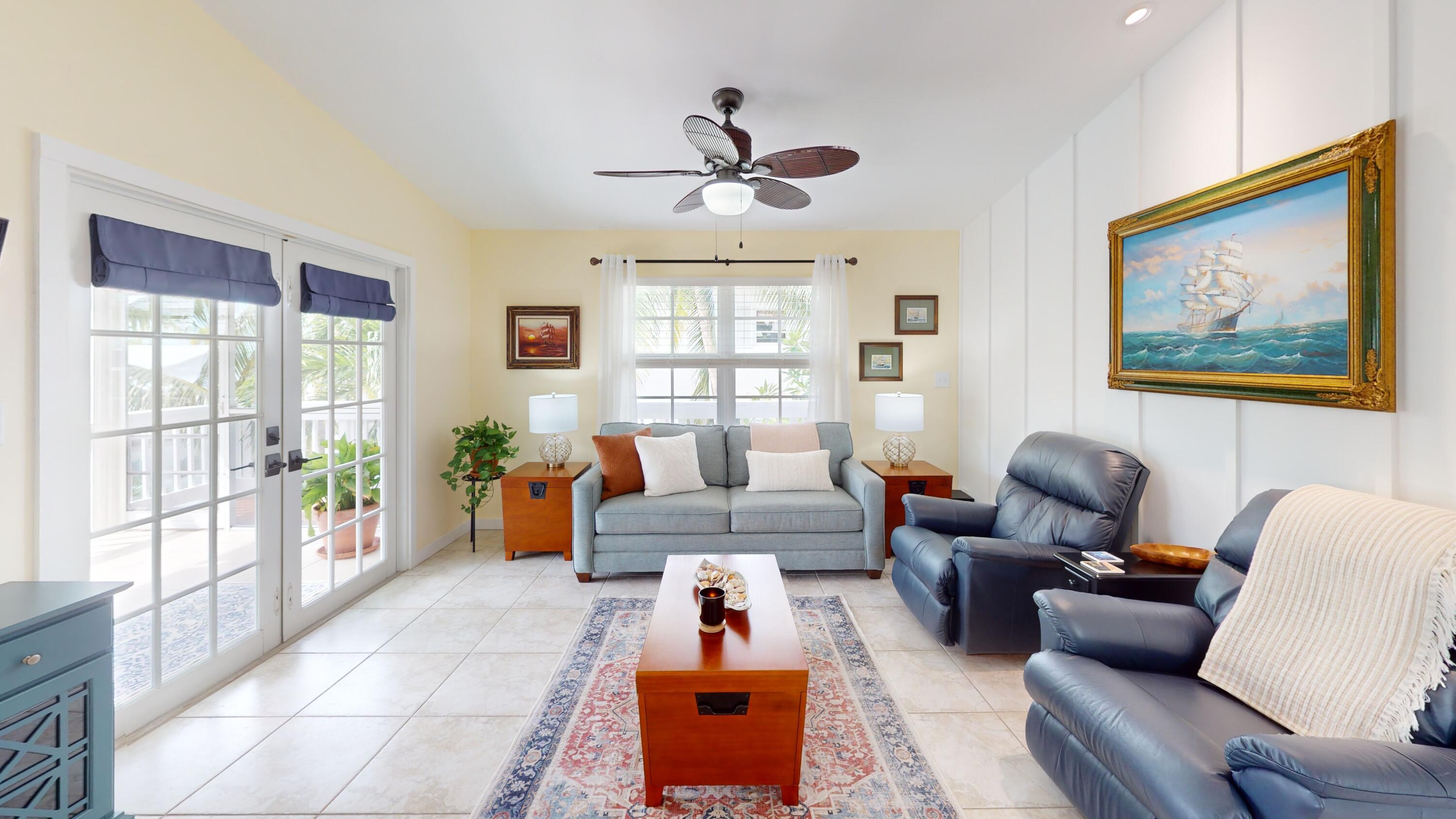 376 Blackbeard Road Summerland Key, FL 33042 - Photo 9 of 37 Living Room