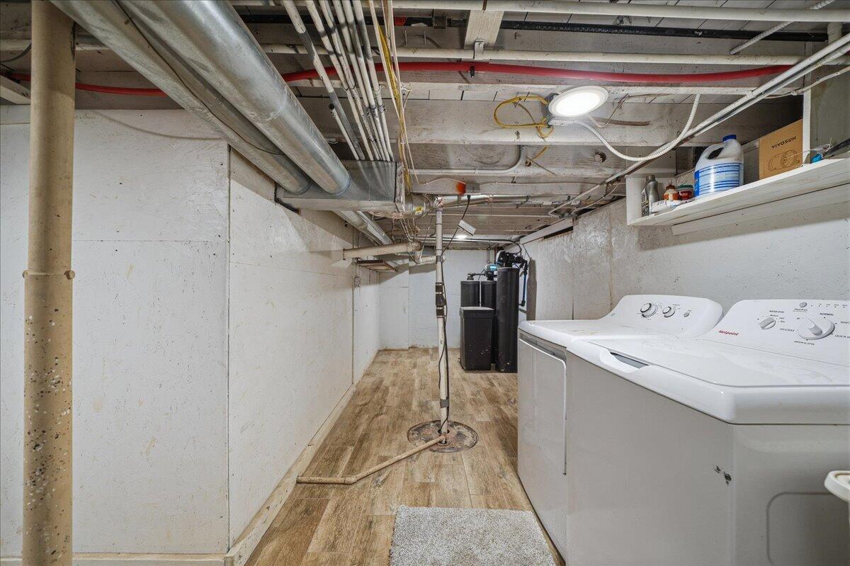 6411 East 129th Avenue Crown Point, IN 46307 - Photo 28 of 79 a utility room with dryer and washer