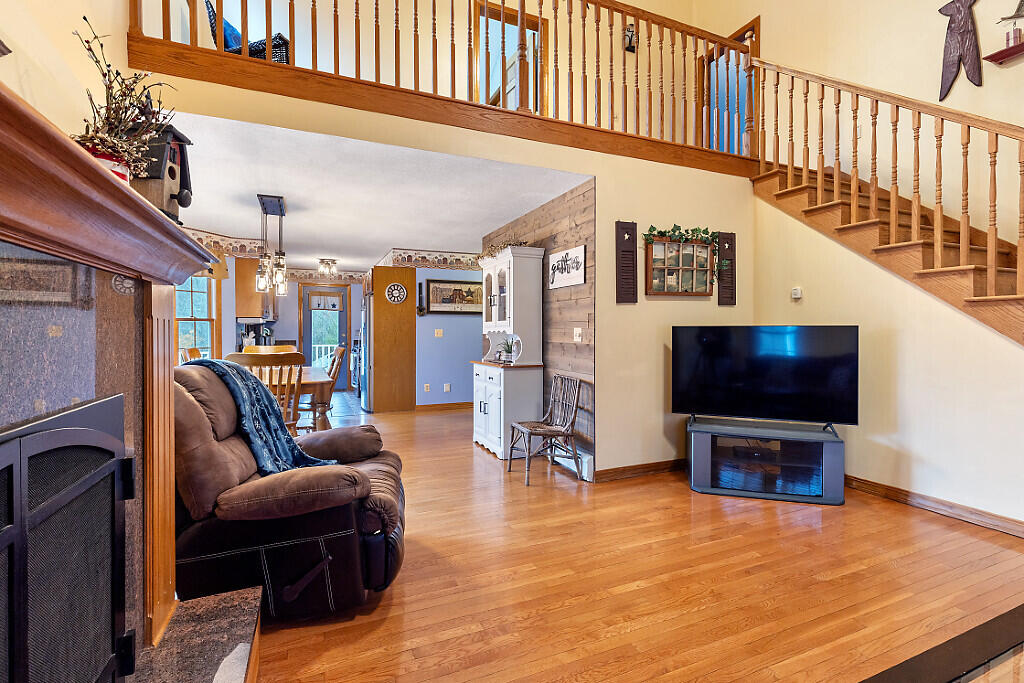165-157 Summit Spring Road Poland, ME 04274 - Photo 21 of 49 50_BP5A0072_DxO_mls