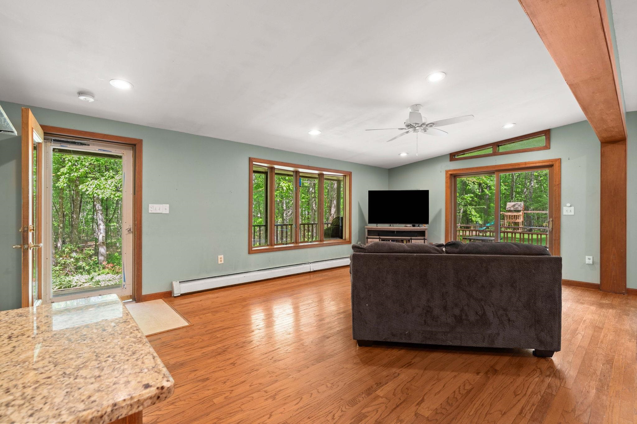 540 Main Street Sandown, NH 03873 - Photo 18 of 49