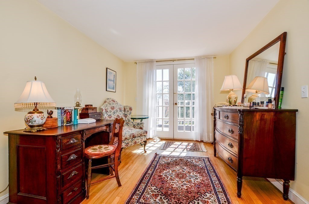10 Zora Road Marion, MA 02738 - Photo 23 of 37 a very nice looking room with a large window