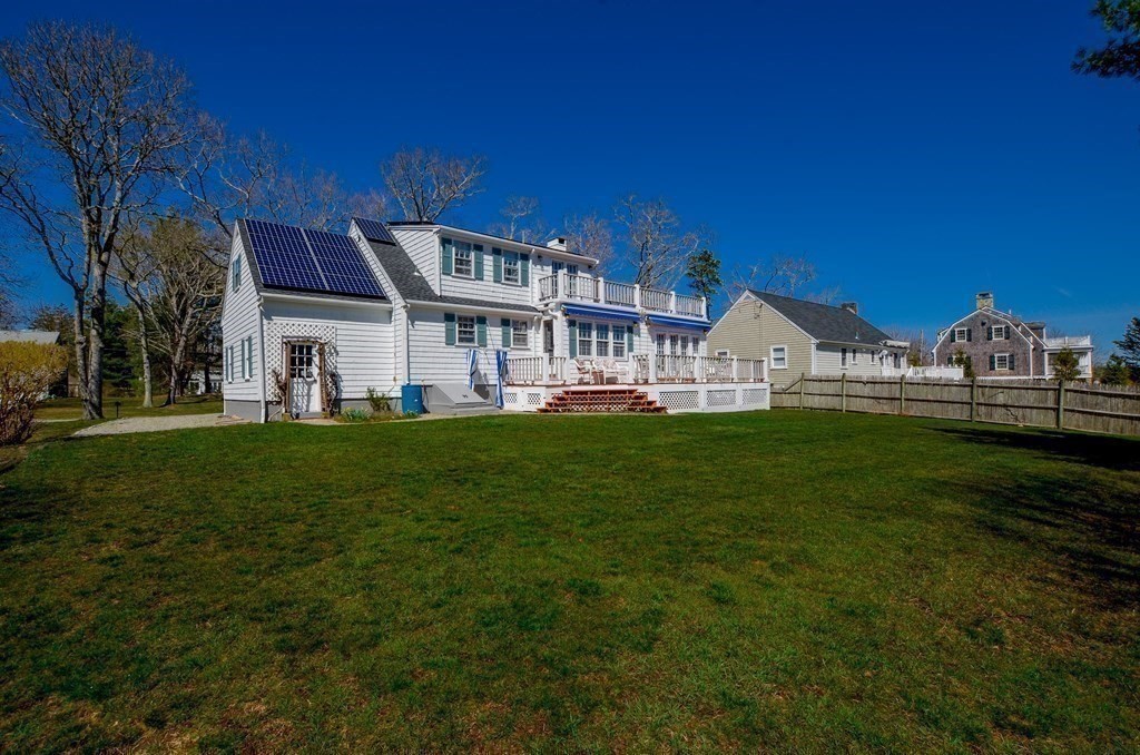 10 Zora Road Marion, MA 02738 - Photo 26 of 37 a front view of a house with garden
