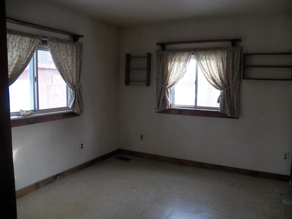 306 Depot Road Newfane, VT 05362 - Photo 8 of 12