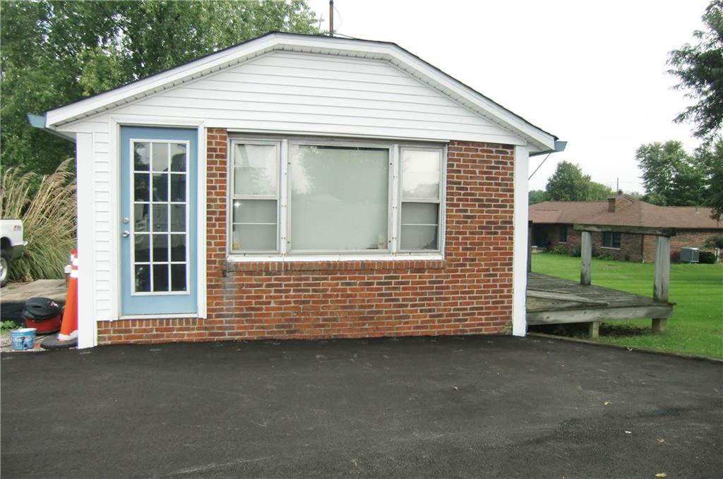 7240 Hickory Road Indianapolis, IN 46259 - Photo 12 of 24 Gallery Image 12