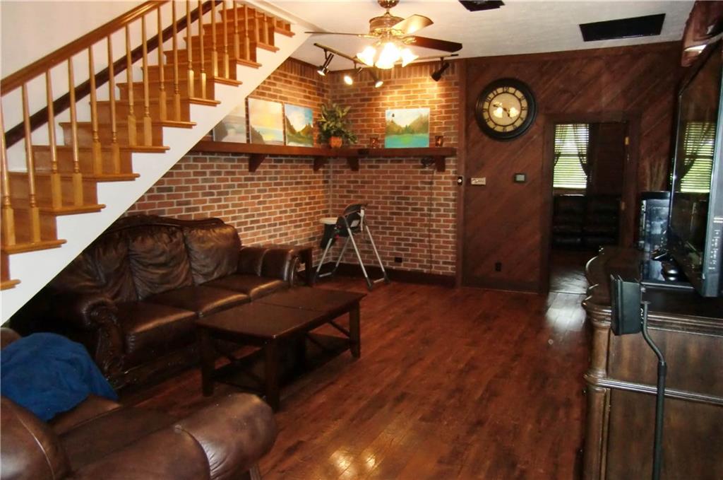 7240 Hickory Road Indianapolis, IN 46259 - Photo 13 of 24 Gallery Image 13
