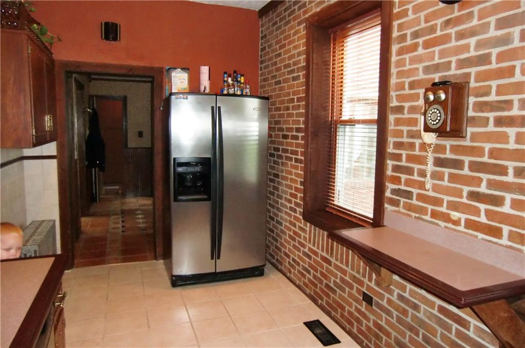 7240 Hickory Road Indianapolis, IN 46259 - Photo 16 of 24 Gallery Image 16