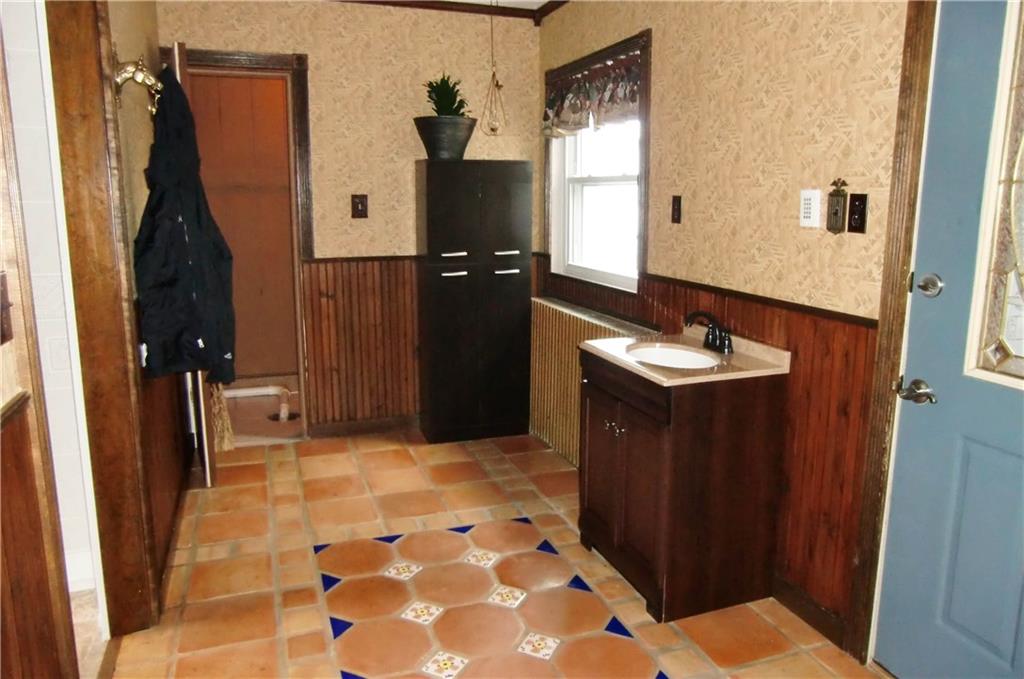 7240 Hickory Road Indianapolis, IN 46259 - Photo 23 of 24 Gallery Image 23