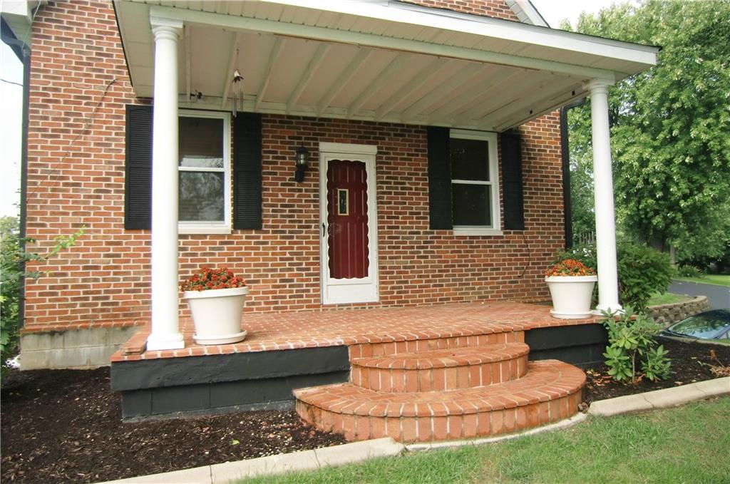 7240 Hickory Road Indianapolis, IN 46259 - Photo 4 of 24 Gallery Image 4
