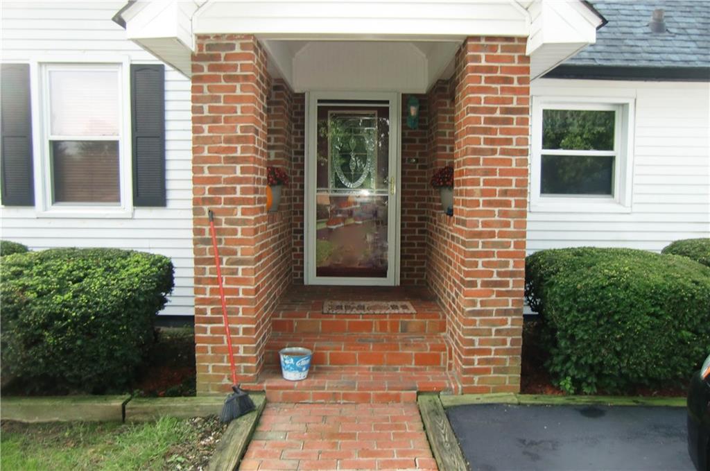 7240 Hickory Road Indianapolis, IN 46259 - Photo 6 of 24 Gallery Image 6