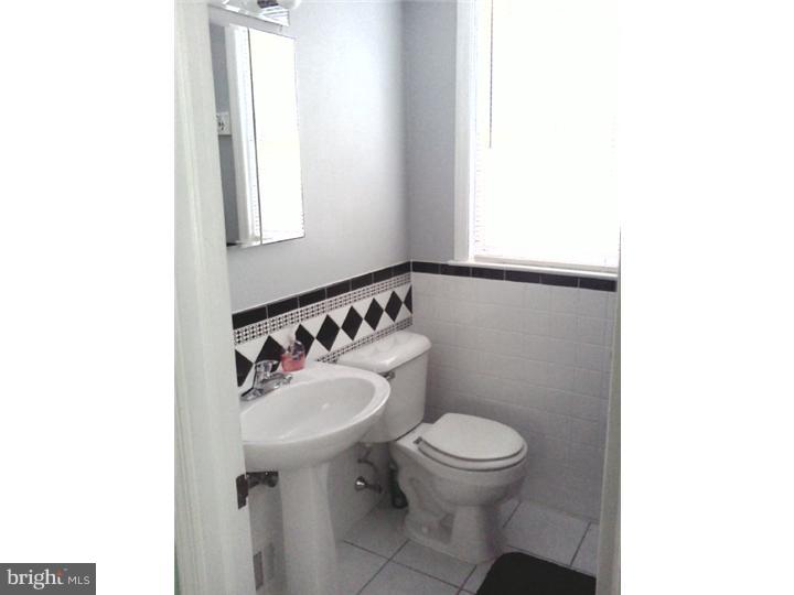 125 Wetherill Road Cheltenham, PA 19012 - Photo 16 of 25 Master Bathroom