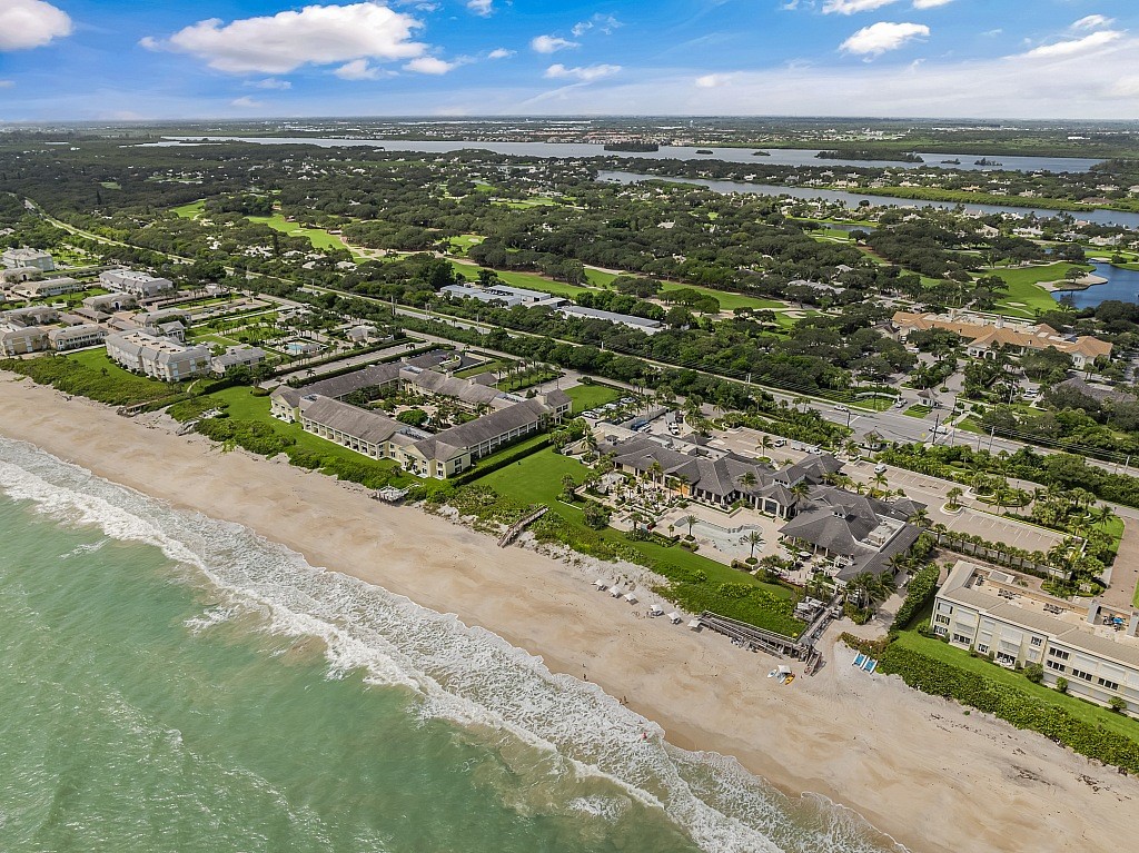 400 Beach Road, Unit 117 Vero Beach, FL 32963 - Photo 21 of 23 an aerial view of residential houses with outdoor space
