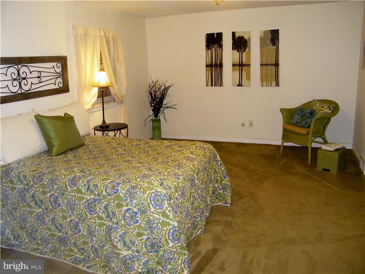 12110 Medford Road Philadelphia, PA 19154 - Photo 12 of 21 Bedroom - Main