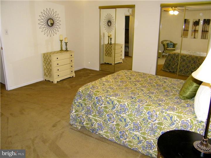 12110 Medford Road Philadelphia, PA 19154 - Photo 13 of 21 Bedroom - Main