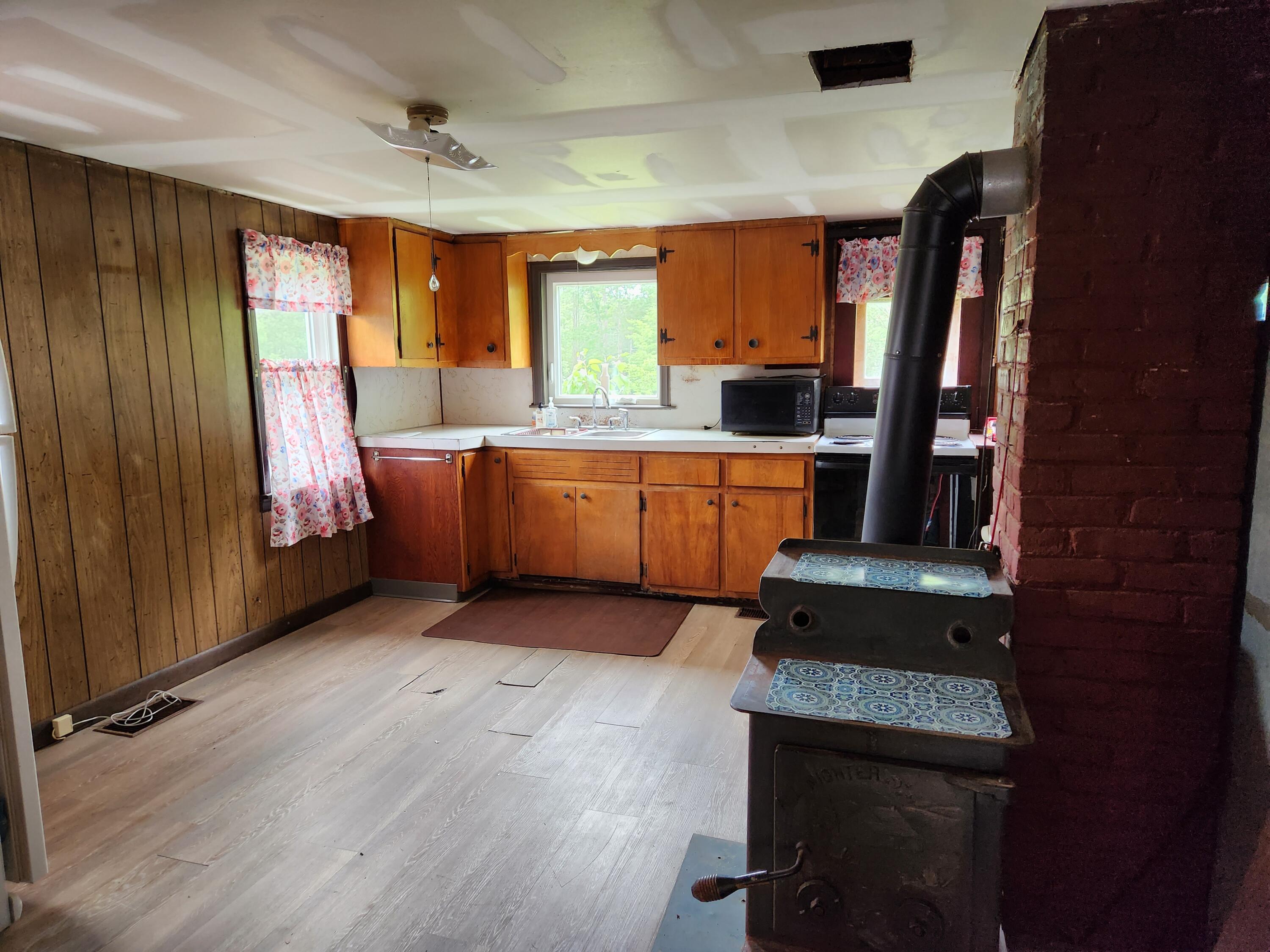 3150 Turner Ridge Road Somerville, ME 04348 - Photo 2 of 28 EllisKitchen