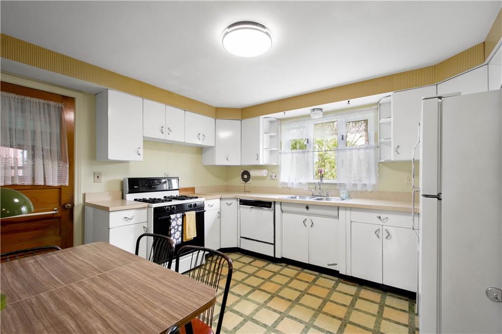 332 Long Drive Pittsburgh, PA 15241 - Photo 25 of 41