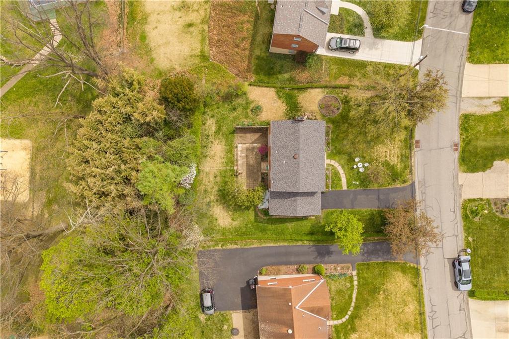332 Long Drive Pittsburgh, PA 15241 - Photo 10 of 41