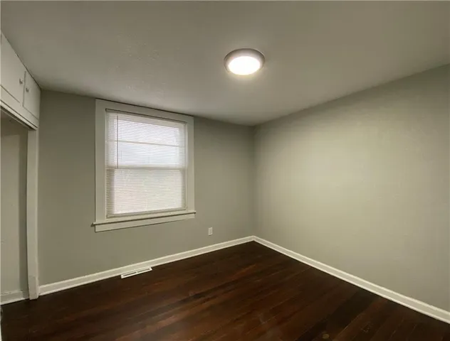 $190,000 | 913 South Hocker Avenue, Independence, MO 64050