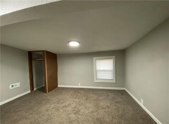 $190,000 | 913 South Hocker Avenue, Independence, MO 64050