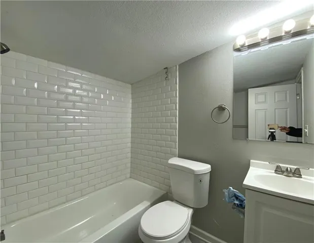 $190,000 | 913 South Hocker Avenue, Independence, MO 64050