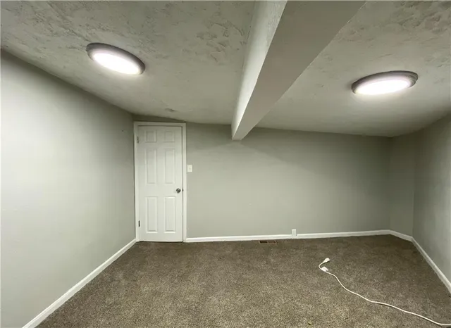 $190,000 | 913 South Hocker Avenue, Independence, MO 64050