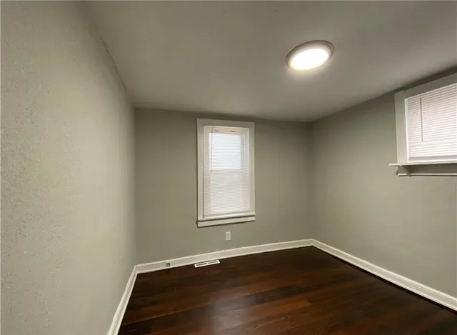 $190,000 | 913 South Hocker Avenue, Independence, MO 64050