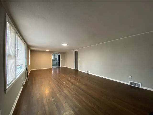 $190,000 | 913 South Hocker Avenue, Independence, MO 64050