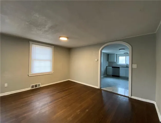 $190,000 | 913 South Hocker Avenue, Independence, MO 64050