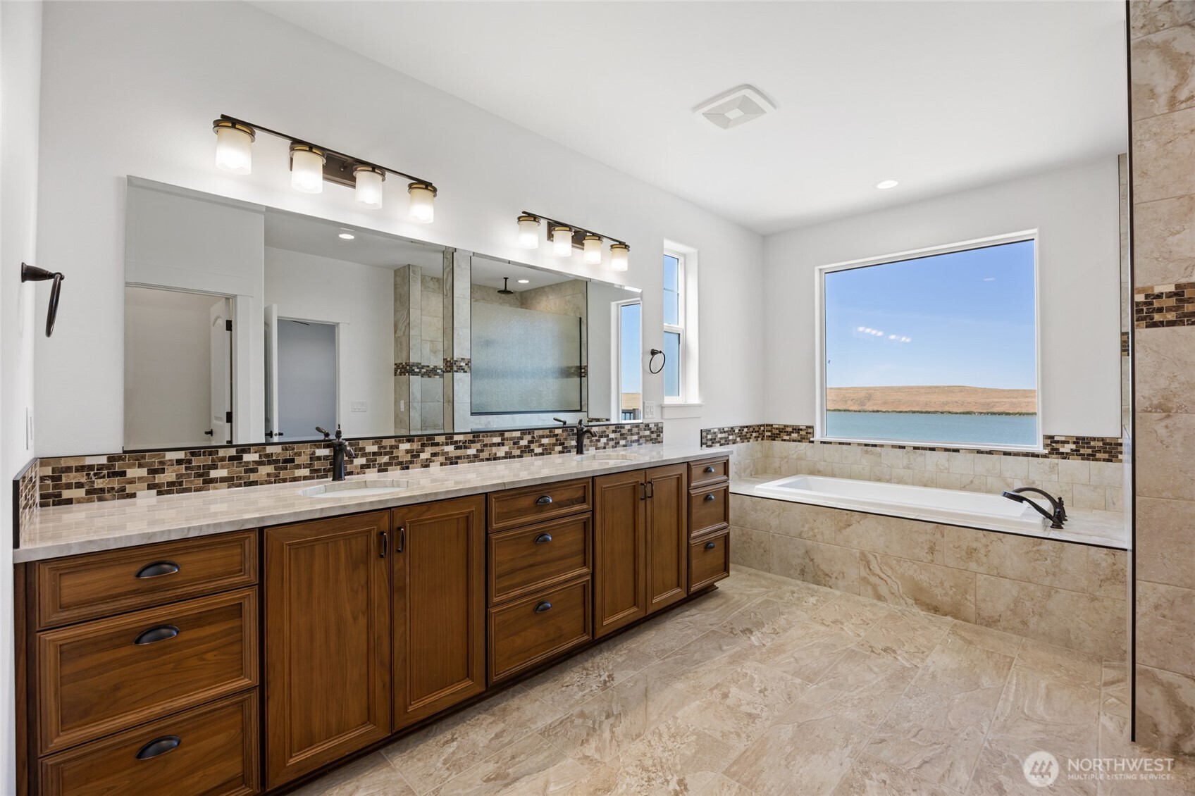 7328 Stonecrest Road Northeast Moses Lake, WA 98837 - Photo 18 of 40