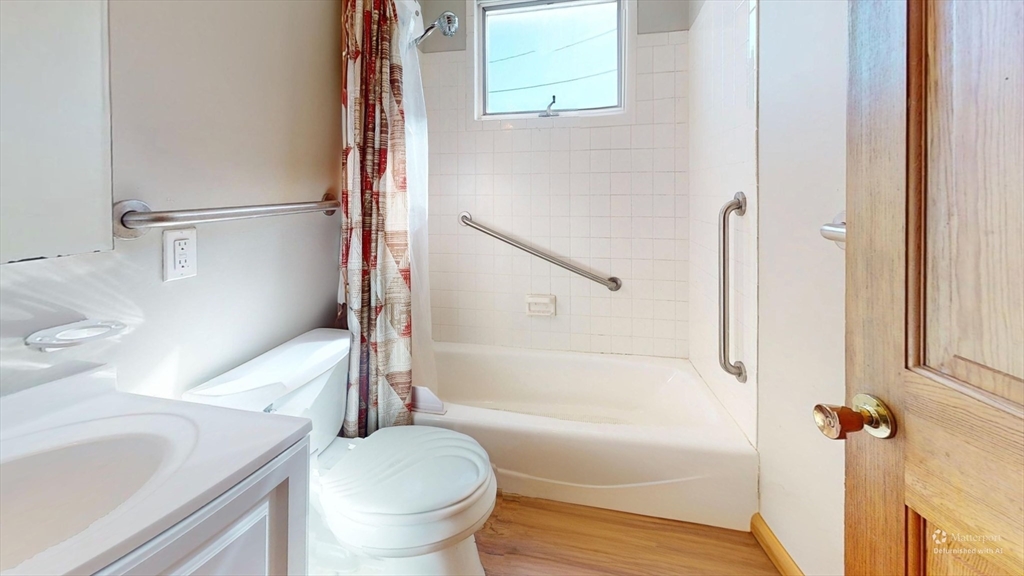 12 Lyman Street, Unit 1 Waltham, MA 02452 - Photo 5 of 11