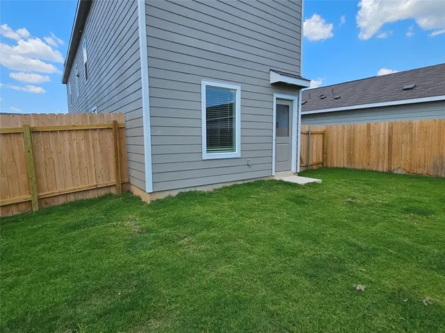 $1,550 | 704 Commander Abbott Drive, Jarrell, TX 76537