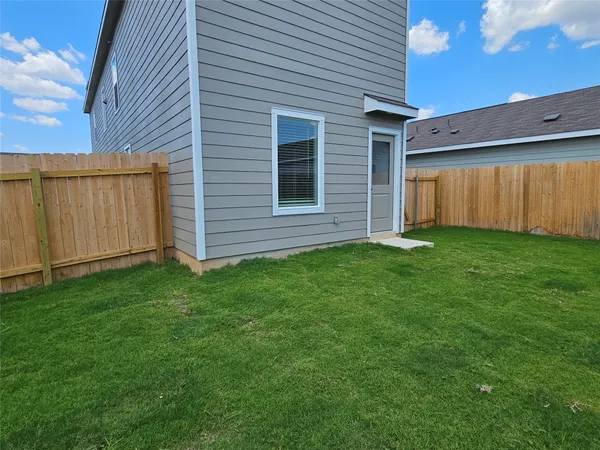 $1,550 | 704 Commander Abbott Drive, Jarrell, TX 76537