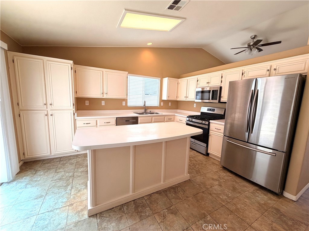30731 East Loma Linda Road Temecula, CA 92592 - Photo 7 of 16