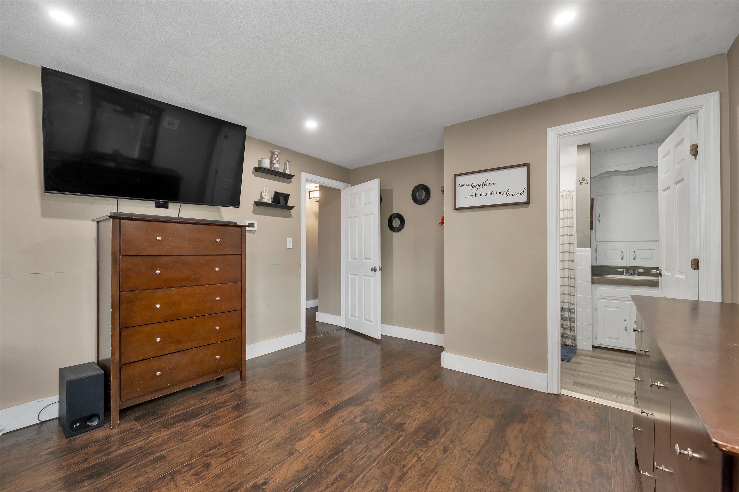 27 Cole Street Salem, NH 03079 - Photo 17 of 29