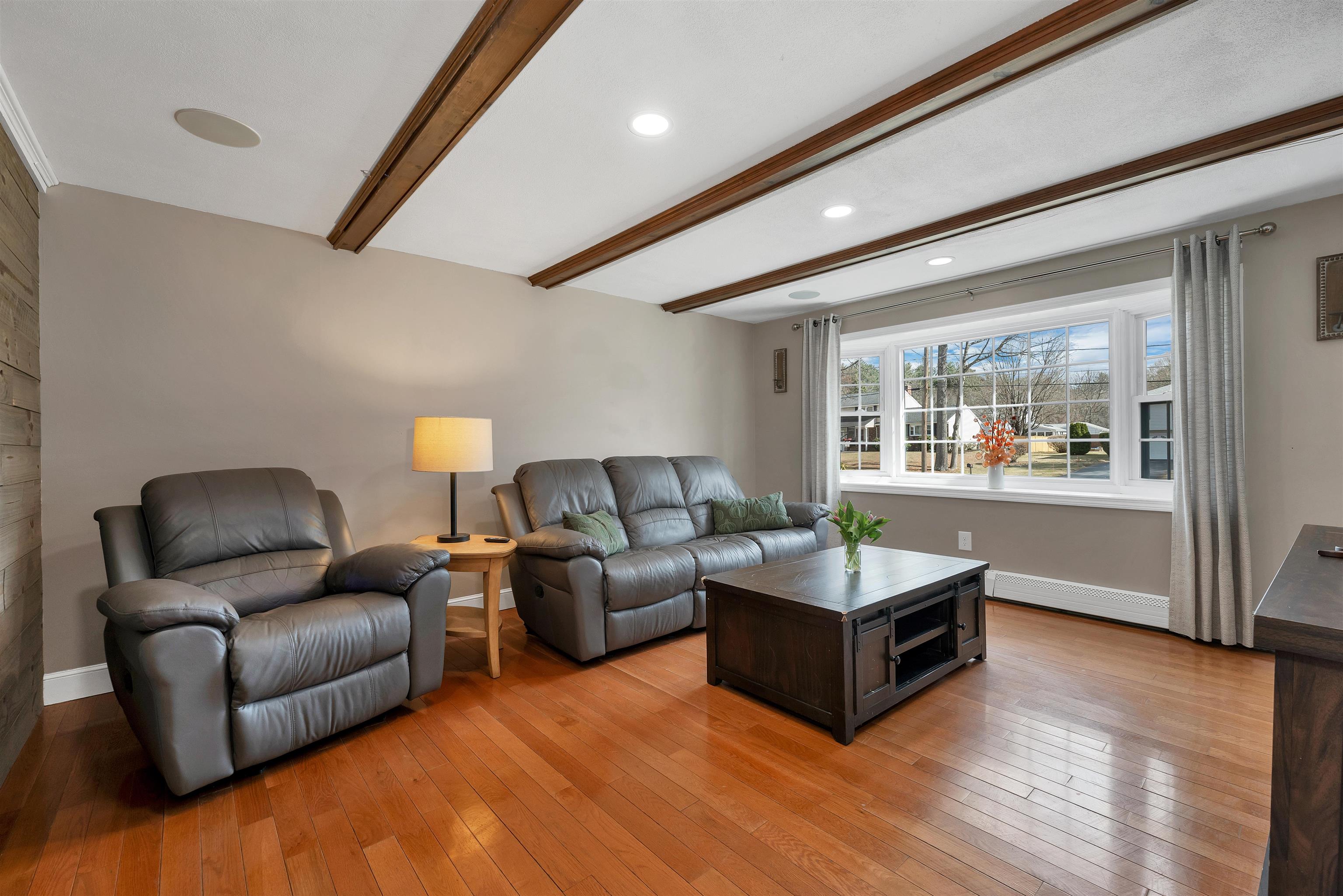 27 Cole Street Salem, NH 03079 - Photo 3 of 29