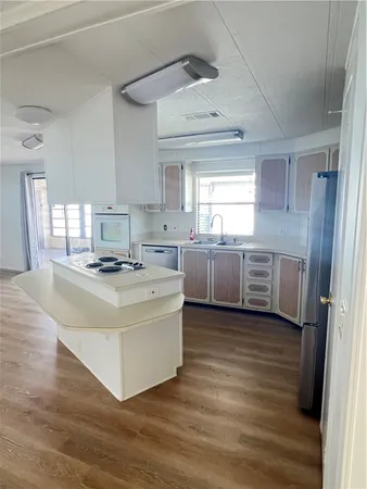$1,750 | 812 Oleander Circle, Barefoot Bay, FL 32976