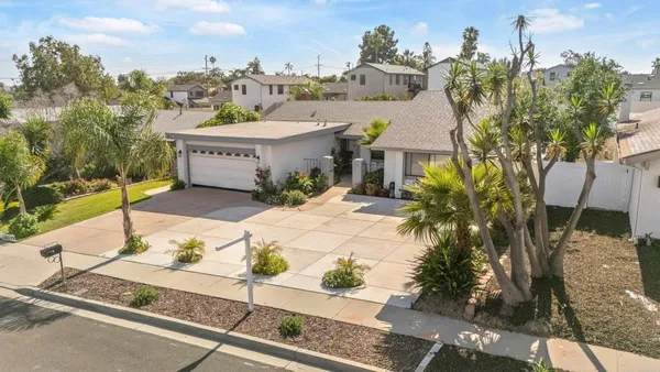 $915,000 | 736 Granada Drive, Vista, CA 92083
