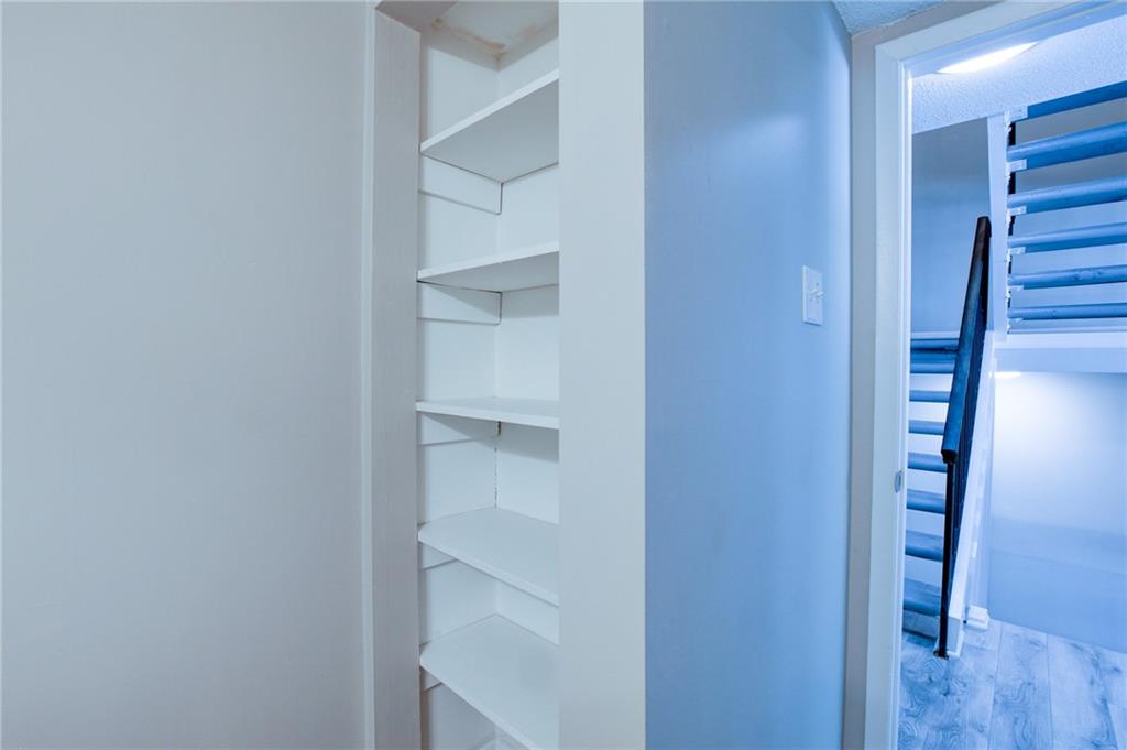 7325 Cardigan Circle Atlanta, GA 30328 - Photo 16 of 31 a view of a hallway