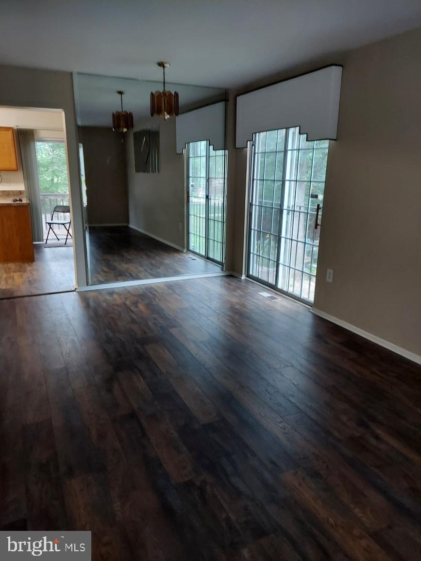 8424 Snowden Oaks Place Laurel, MD 20708 - Photo 2 of 9 Gallery Image 2