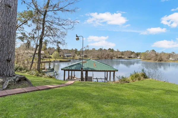 $259,900 | 1281 Creeklake Drive, Onalaska, TX 77360