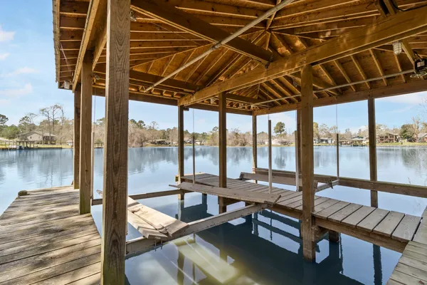 $259,900 | 1281 Creeklake Drive, Onalaska, TX 77360