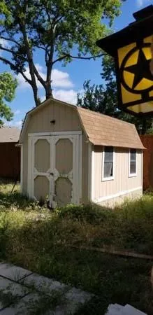 $1,700 | 205 Farley Street, Waxahachie, TX 75165