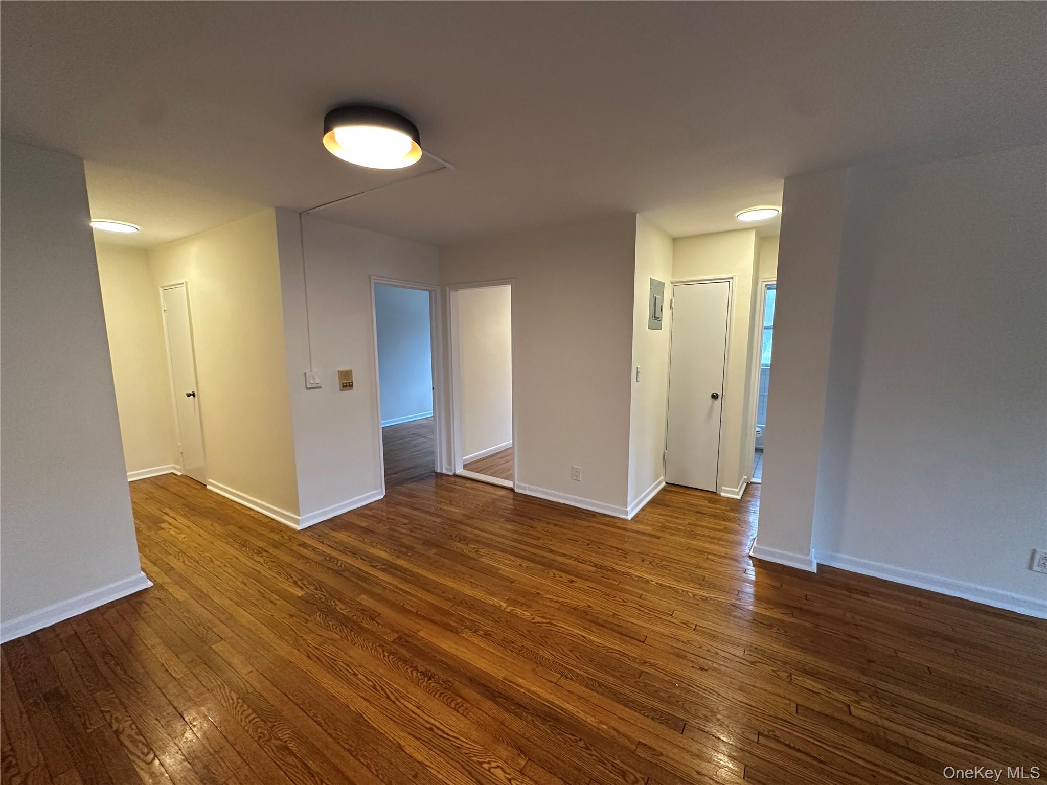 1 Vincent Road, Unit 3K Bronxville, NY 10708 - Photo 16 of 38 Convenient access to the kitchen and bedrooms close to the entryway
