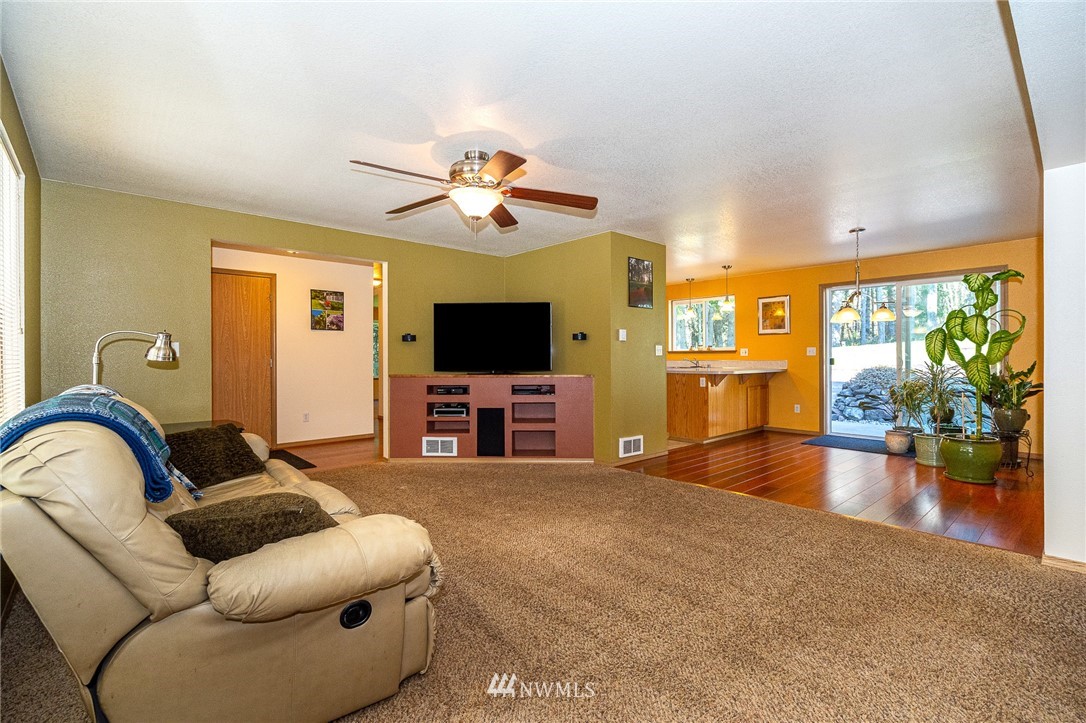 11220 Langworthy Road Southwest Rochester, WA 98579 - Photo 14 of 36 Gallery Image 14