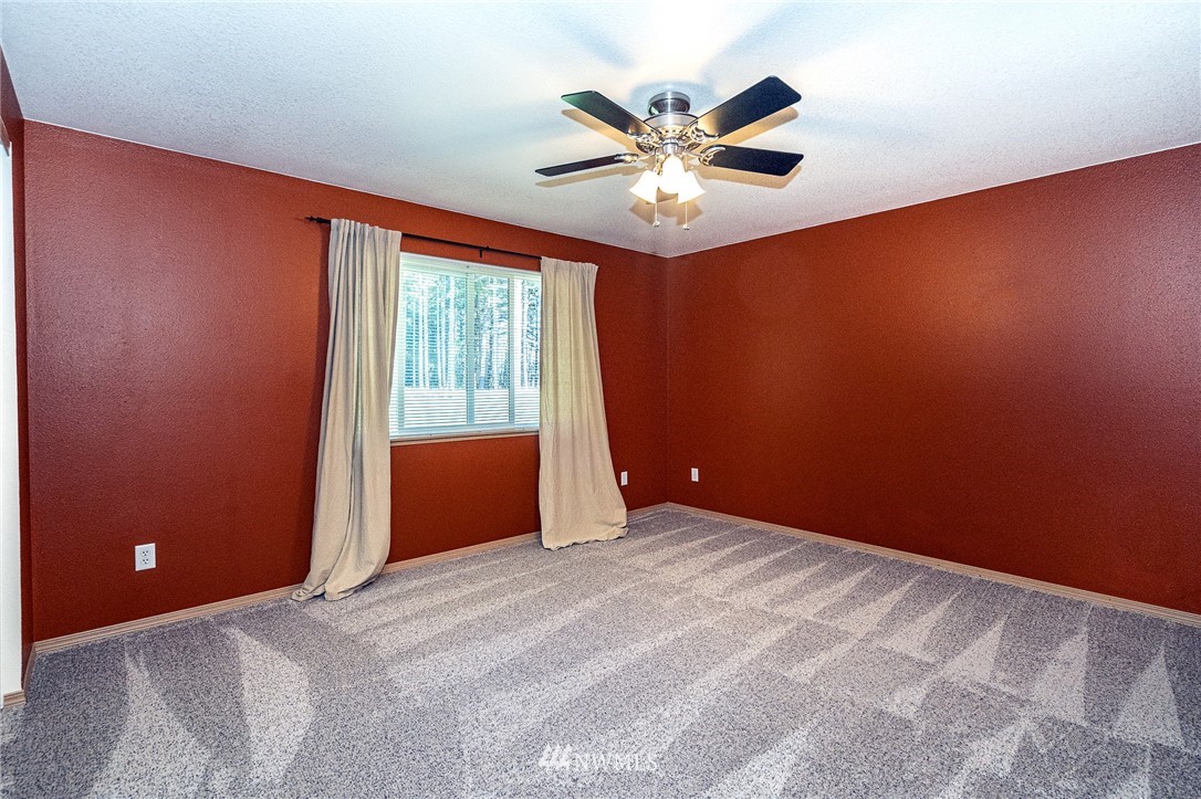 11220 Langworthy Road Southwest Rochester, WA 98579 - Photo 29 of 36 Gallery Image 29