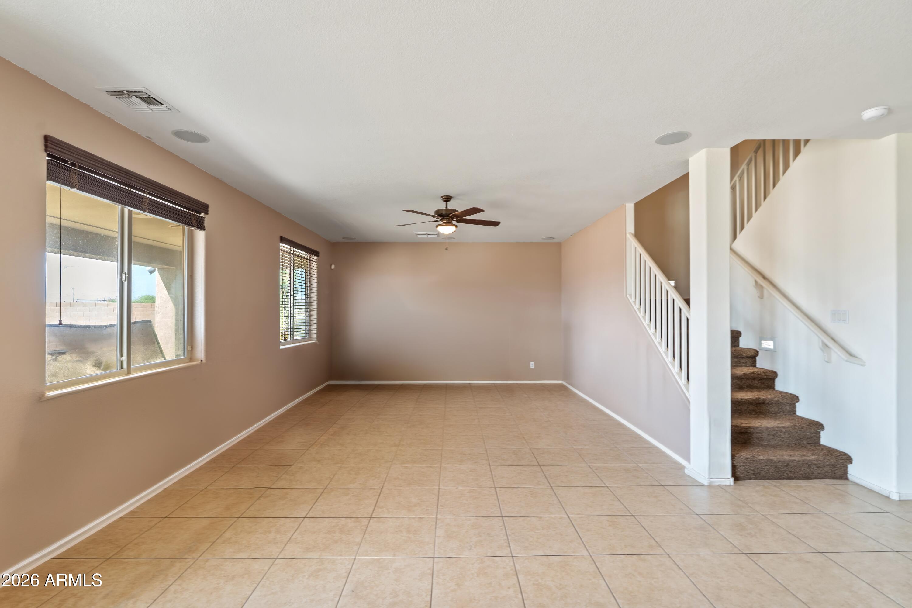 7634 West Apollo Road Laveen, AZ 85339 - Photo 14 of 34 Family Room