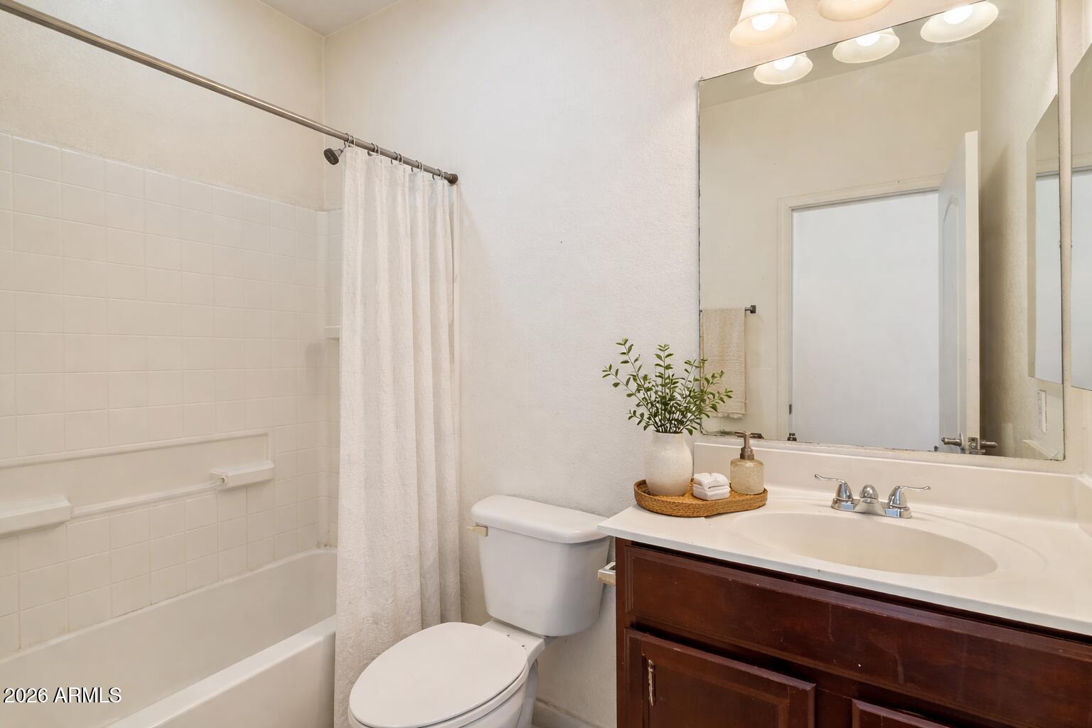 7634 West Apollo Road Laveen, AZ 85339 - Photo 8 of 34 Casita Bathroom