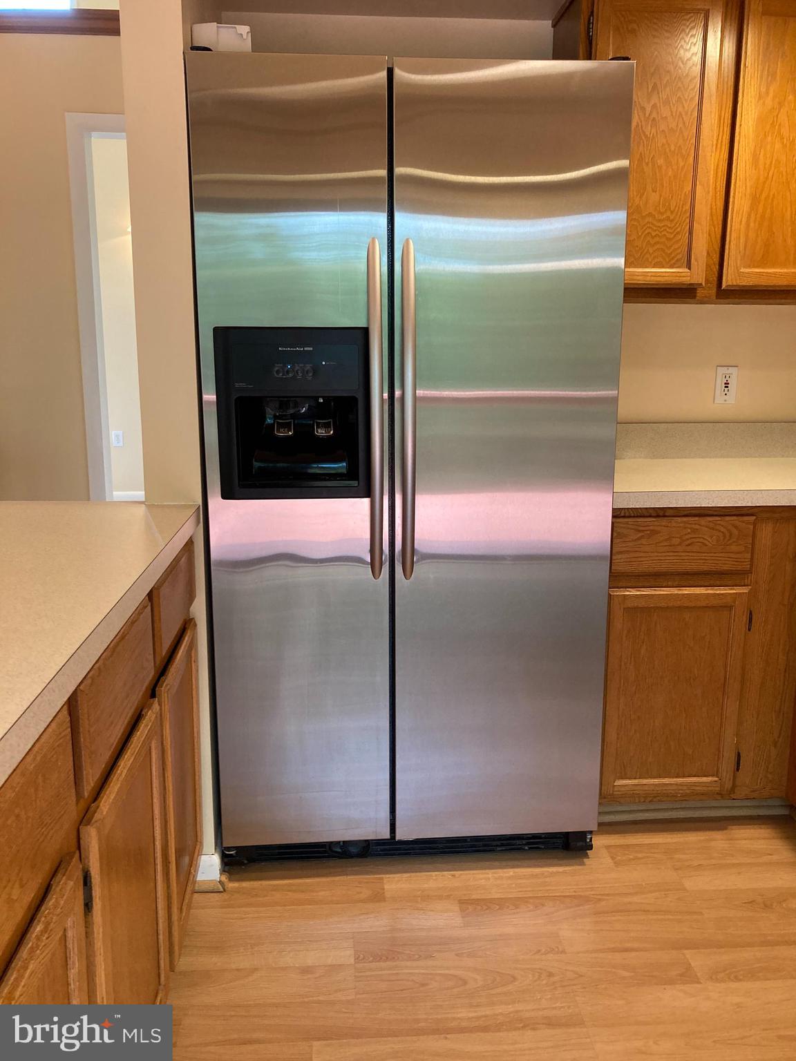 6916 Fox Chase Road New Market, MD 21774 - Photo 11 of 43 Kitchen boasts upgraded SS appliances.