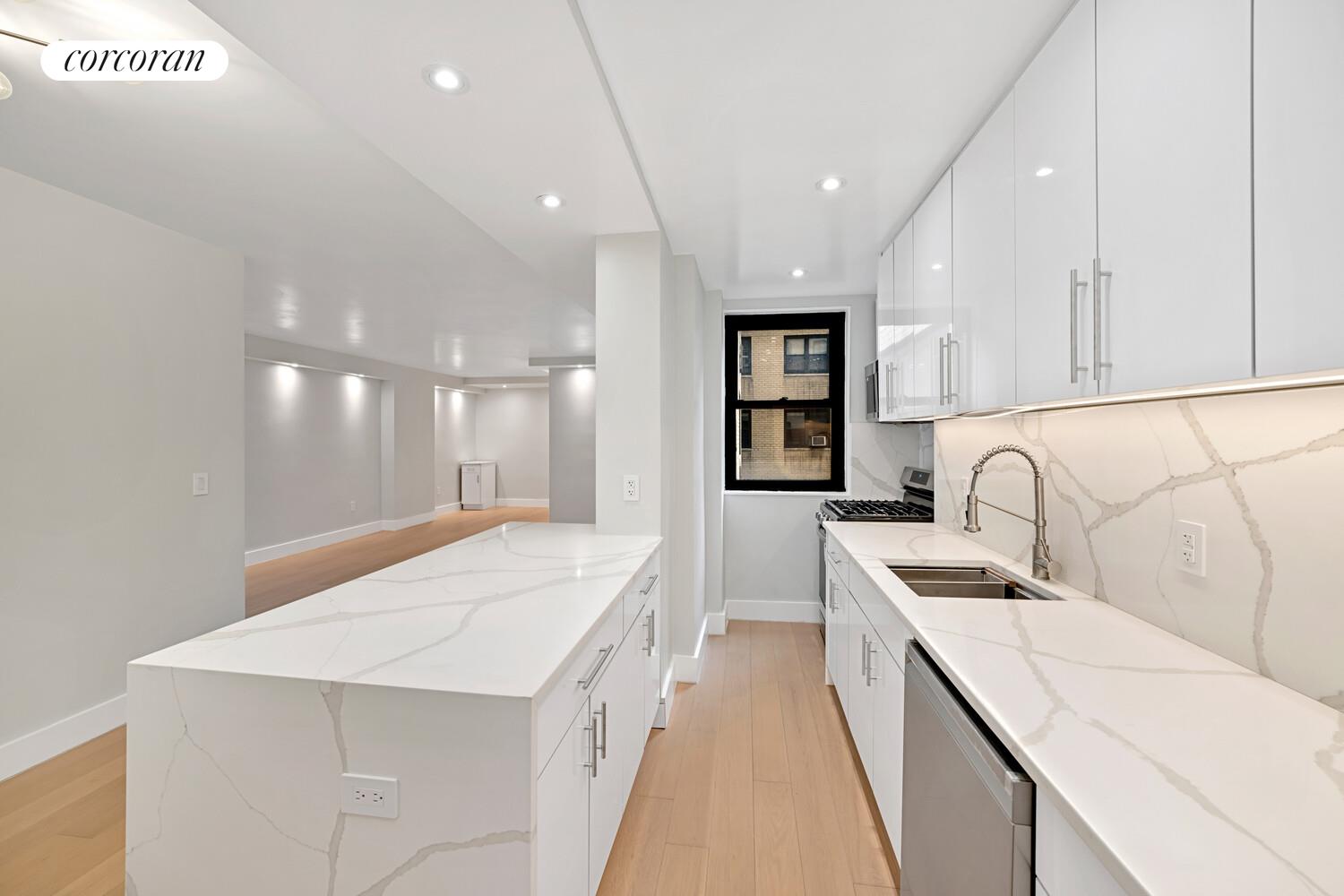 315 East 72nd Street, Unit 3A Manhattan, NY 10021 - Photo 5 of 8